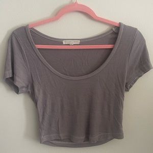 Size M cropped mauve toned grey short sleeve top